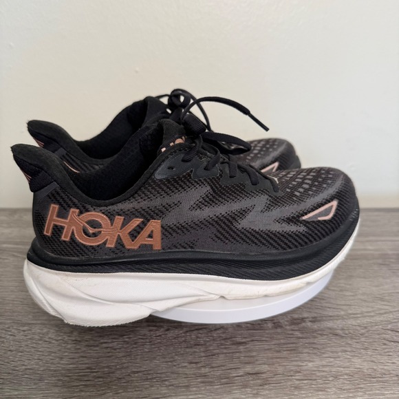 Hoka Shoes - Hoka Clifton 8 Women's Running Shoes Black Rose Gold Size 6D